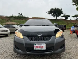 Toyota Matrix Hatchback FWD (1.8L 4cyl 5M) 2010 Gray