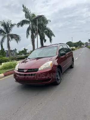 Toyota Sienna LE AWD 2005 Red