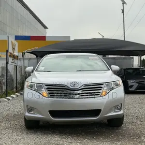 Toyota Venza 2010 Silver