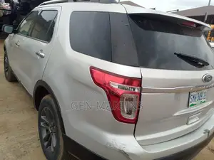 Ford Explorer 2013 Silver
