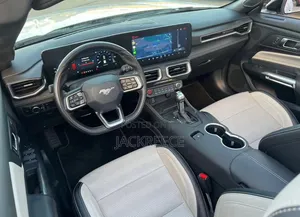 Ford Mustang 2024 White