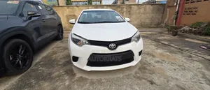Toyota Corolla LE 4dr Sedan (1.8L 4cyl CVT) 2014 White