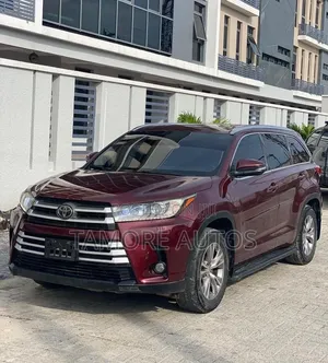 Toyota Highlander XLE 4dr SUV AWD (3.5L 6cyl 6A) 2015 Burgundy