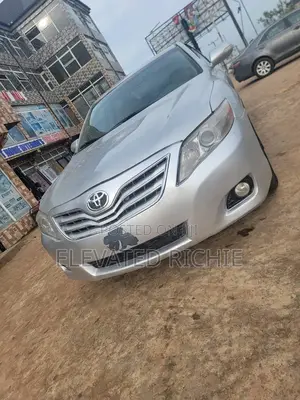 Toyota Camry 2009 Silver