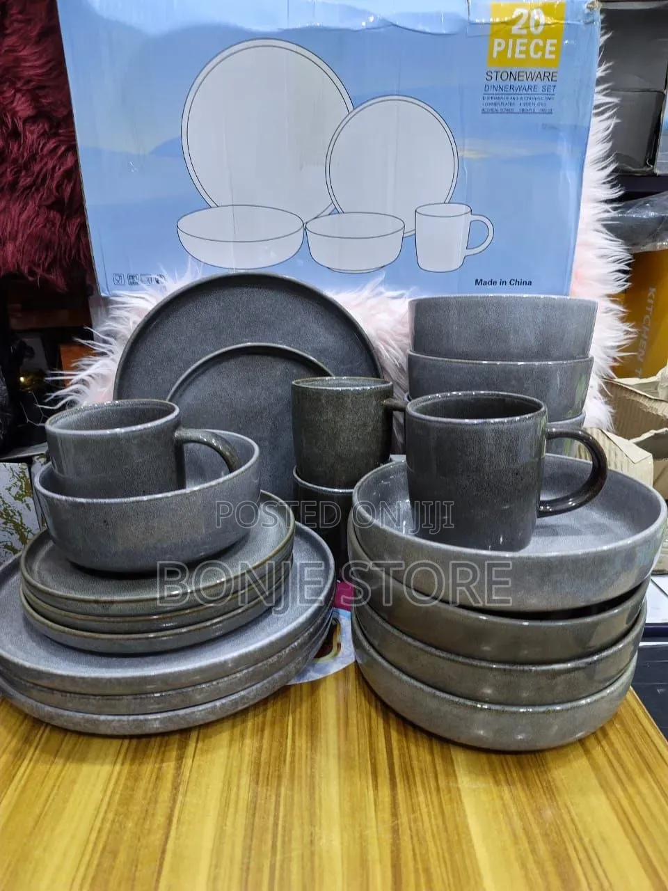 20 Pieces Stoneware Dinner Set