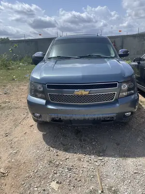 Chevrolet Suburban 2012