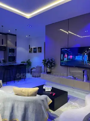 Tastefully Newly Furnished 2 Bedroom