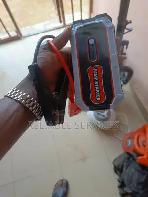 Car Jump Starter and Powerbank Combined