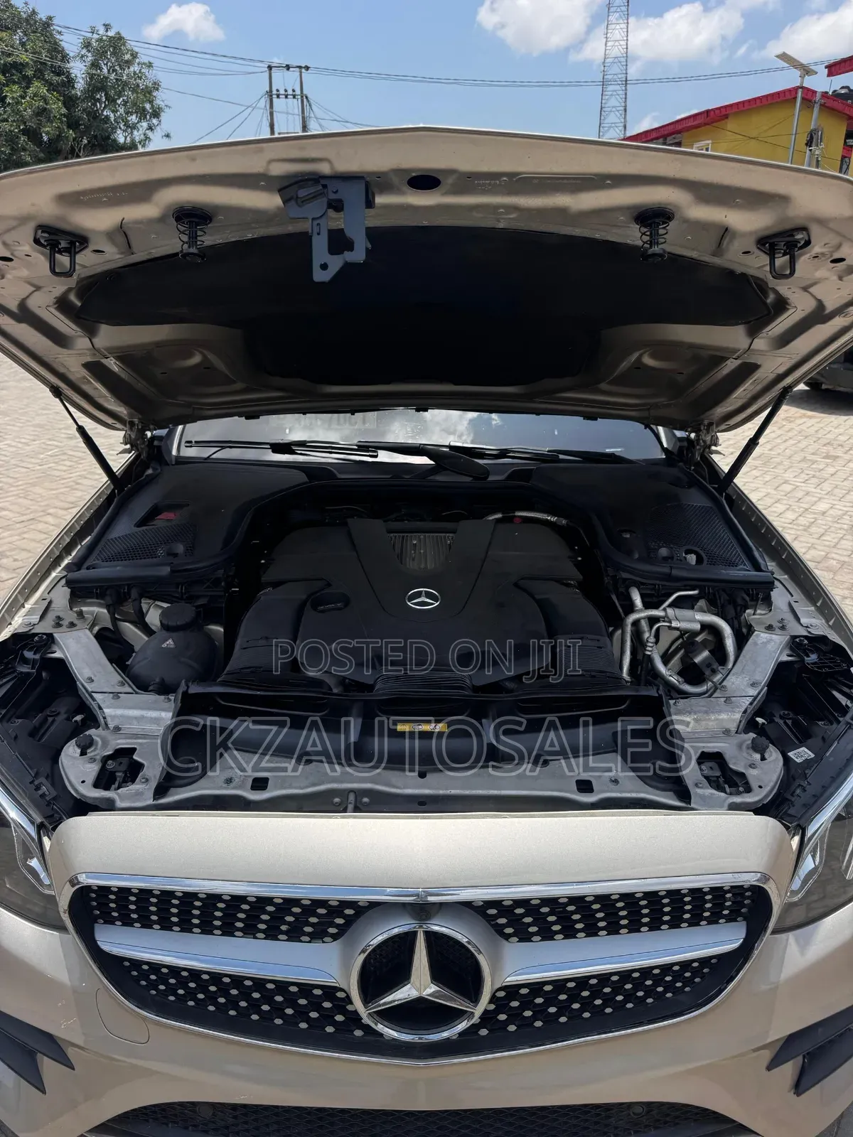Mercedes-Benz E400 2018 Gold