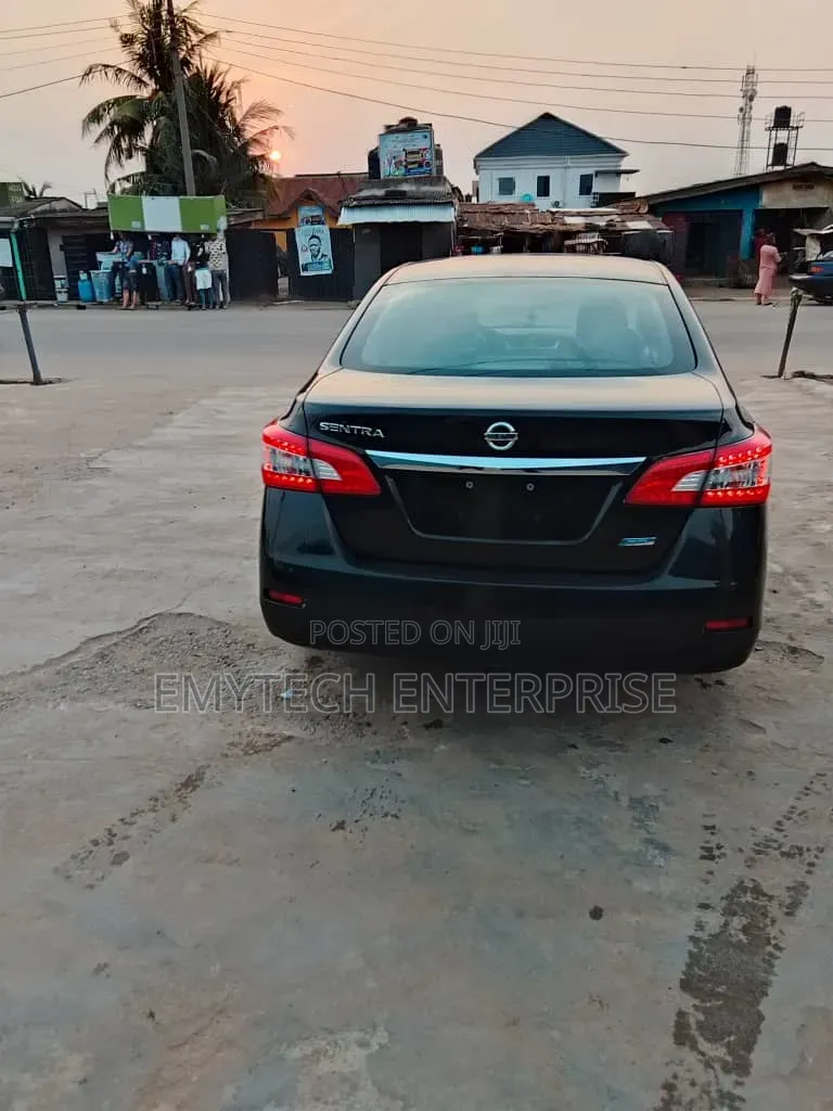 Nissan Sentra 2014 Black