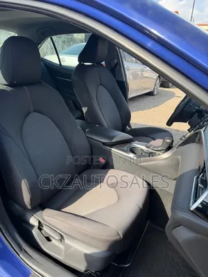 Toyota Camry 2018 Blue
