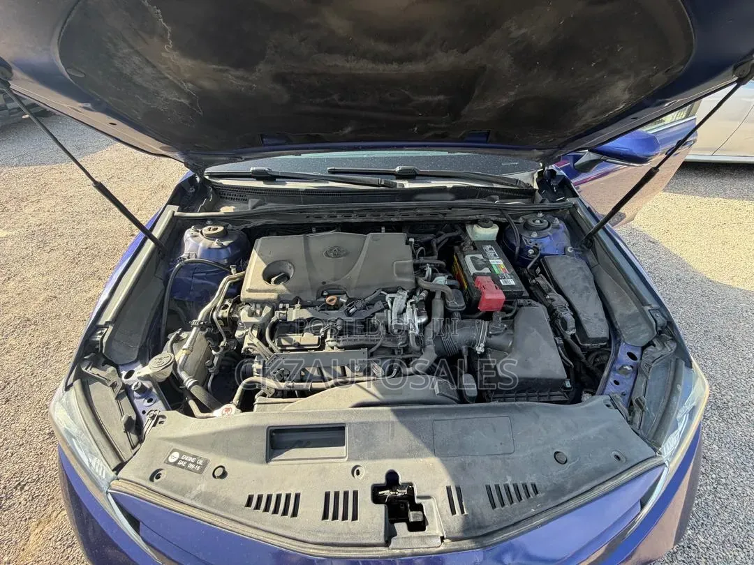 Toyota Camry 2018 Blue