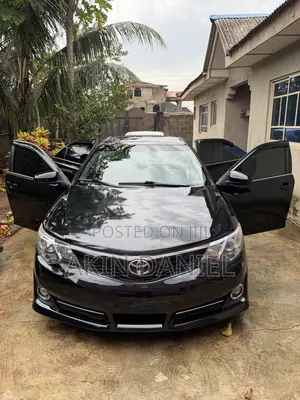 Toyota Camry SE V6 4dr Sedan (3.5L 6cyl 6A) 2013 Black