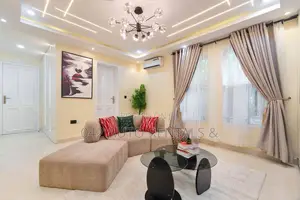 Luxury 1 Bedroom Apartment in a Serene