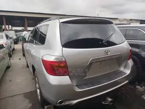Toyota Highlander 2010 Gray