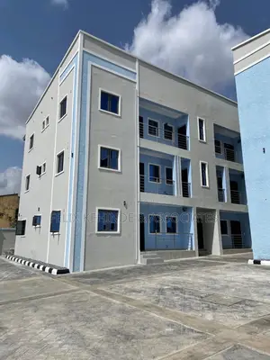 2bdrm Block of Flats in Ring Road for rent