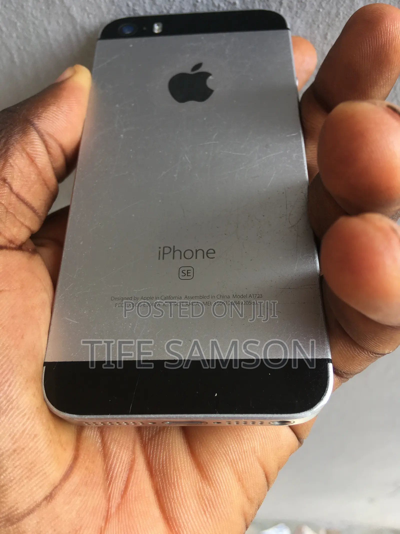 Apple iPhone SE 32 GB Silver