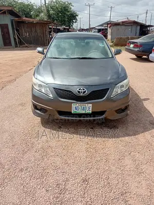 Toyota Camry SE 4dr Sedan (2.4L 4cyl 5A) 2009 Gray