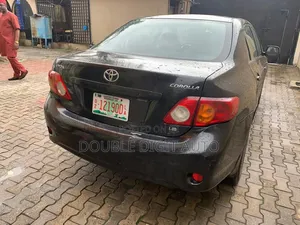 Toyota Corolla 2010 Black