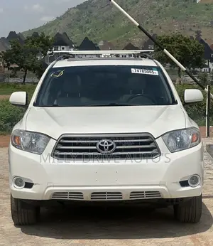 Toyota Highlander Limited 2010 White