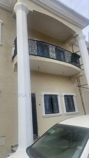 2bdrm Block of Flats in Military Estate, Maitama for rent