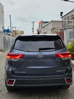 Toyota Highlander Limited Platinum 4x4 V6 (3.5L 6cyl 8A) 2018 Blue