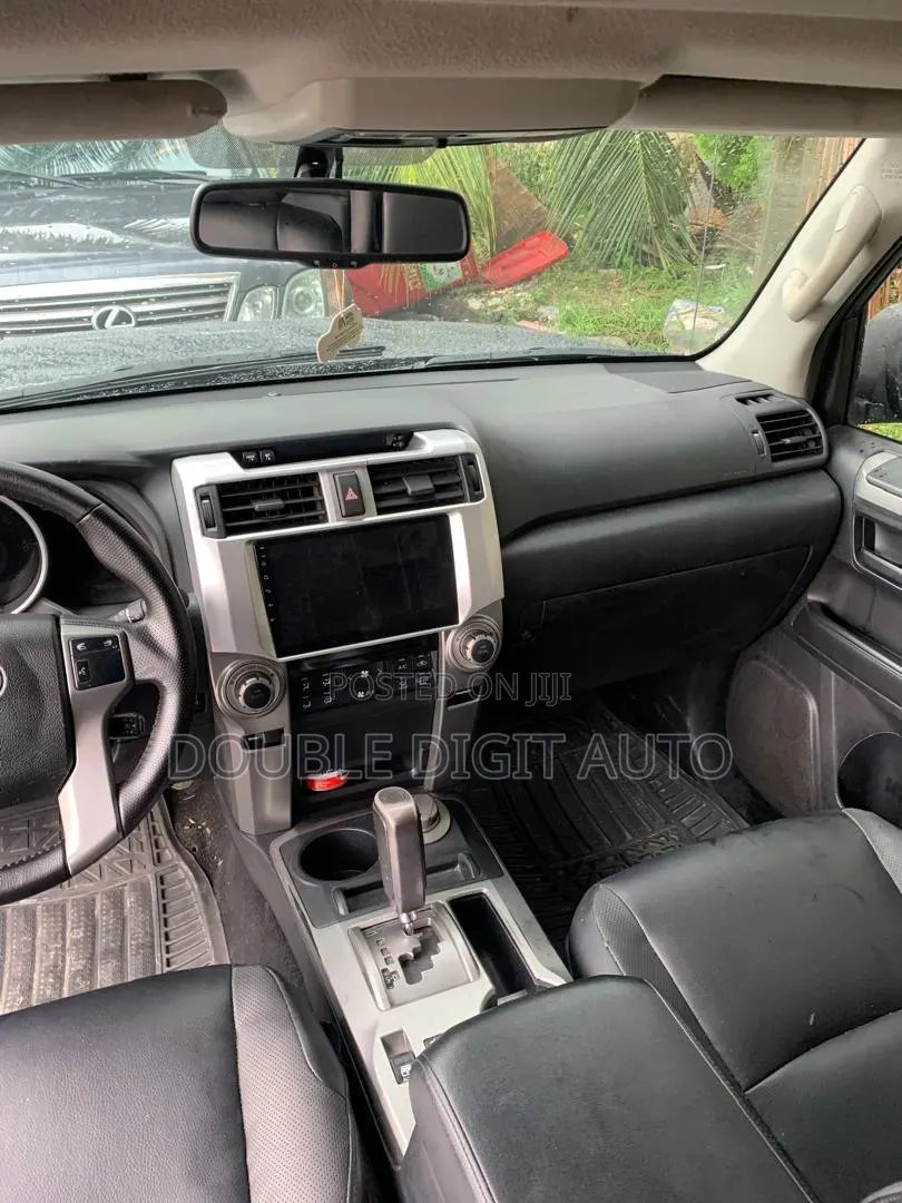 Toyota 4-Runner 2011 Silver