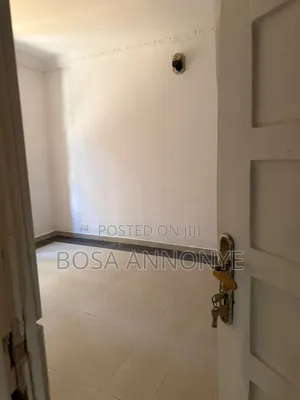 3bdrm Apartment in Lekki Phase 1 for rent