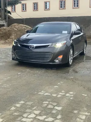 Toyota Avalon Limited Sedan FWD (3.5L 6cyl 6A) 2013 Black
