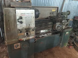 Centre Lathe Machine