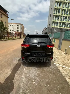 Toyota Highlander Limited V6 4x4 (3.5L 6cyl 6A) 2016 Black