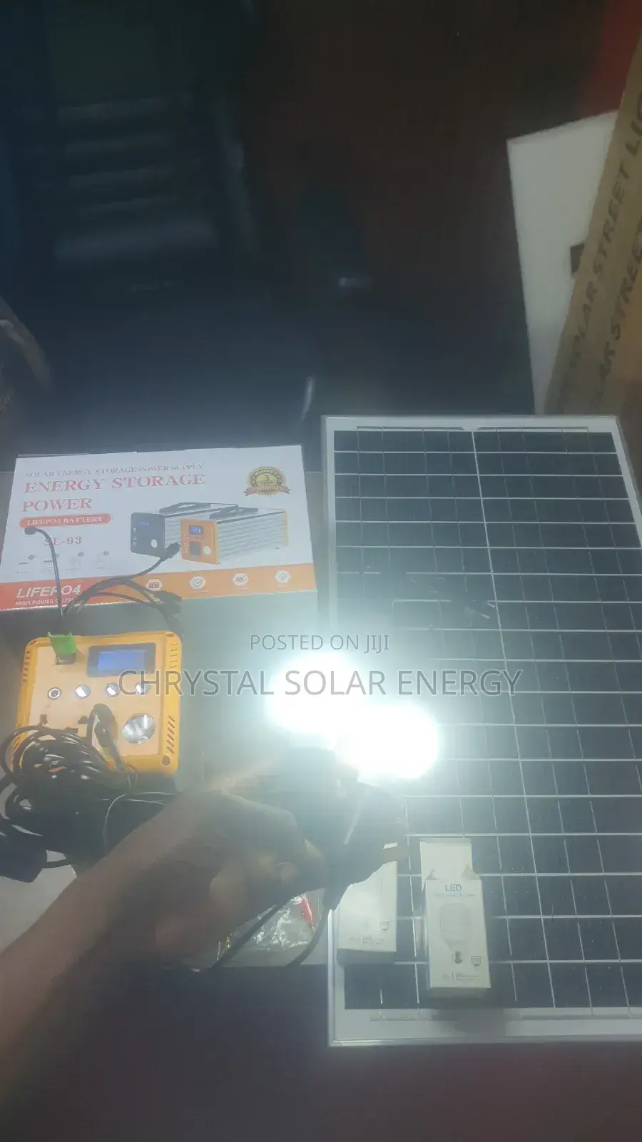 Brand New 300watts Solar Generator,With Free Solar Panel Bulbs