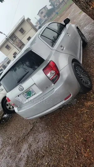 Scion xD Base 2009 Silver