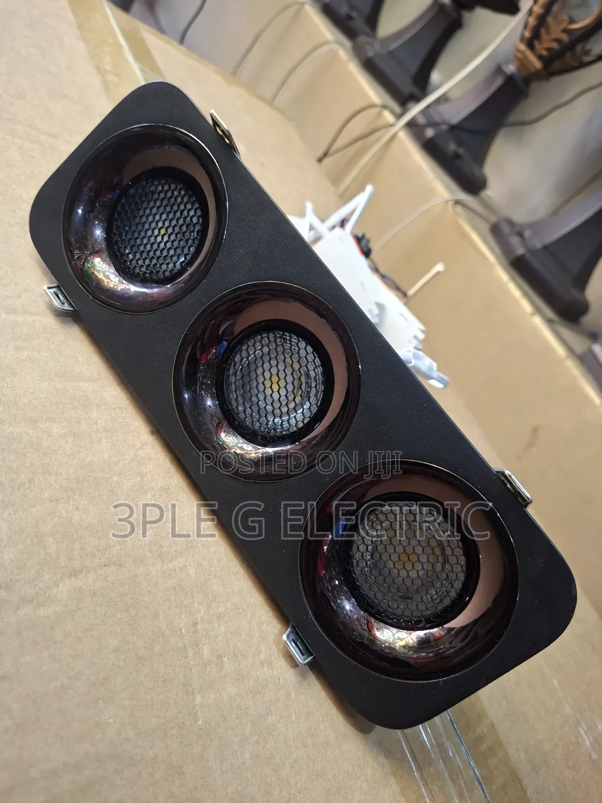 12w by 3 Heavy Cast Body Spot Light