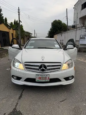 Mercedes-Benz C300 Sport Sedan AWD (3.0L 6cyl 7A) 2009 White
