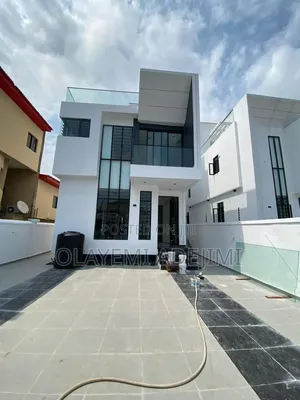 5bdrm Duplex in Lekk Phase 1 for sale