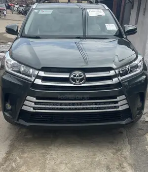 Toyota Highlander Limited 4x4 V6 (3.5L 6cyl 8A) 2017 Gray