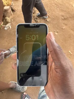 Apple iPhone XR 64 GB White