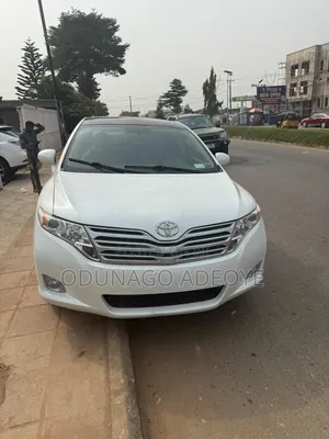 Toyota Venza 2010 White