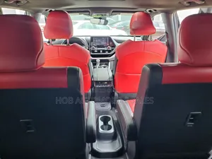 Toyota Highlander XSE 2021 Black