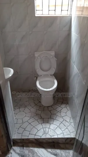 3bdrm Block of Flats in Akute Ajuwon for rent