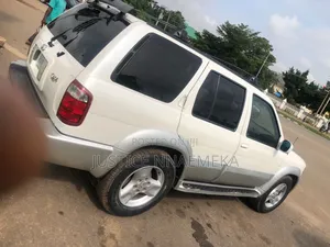 Infiniti QX4 2003 White