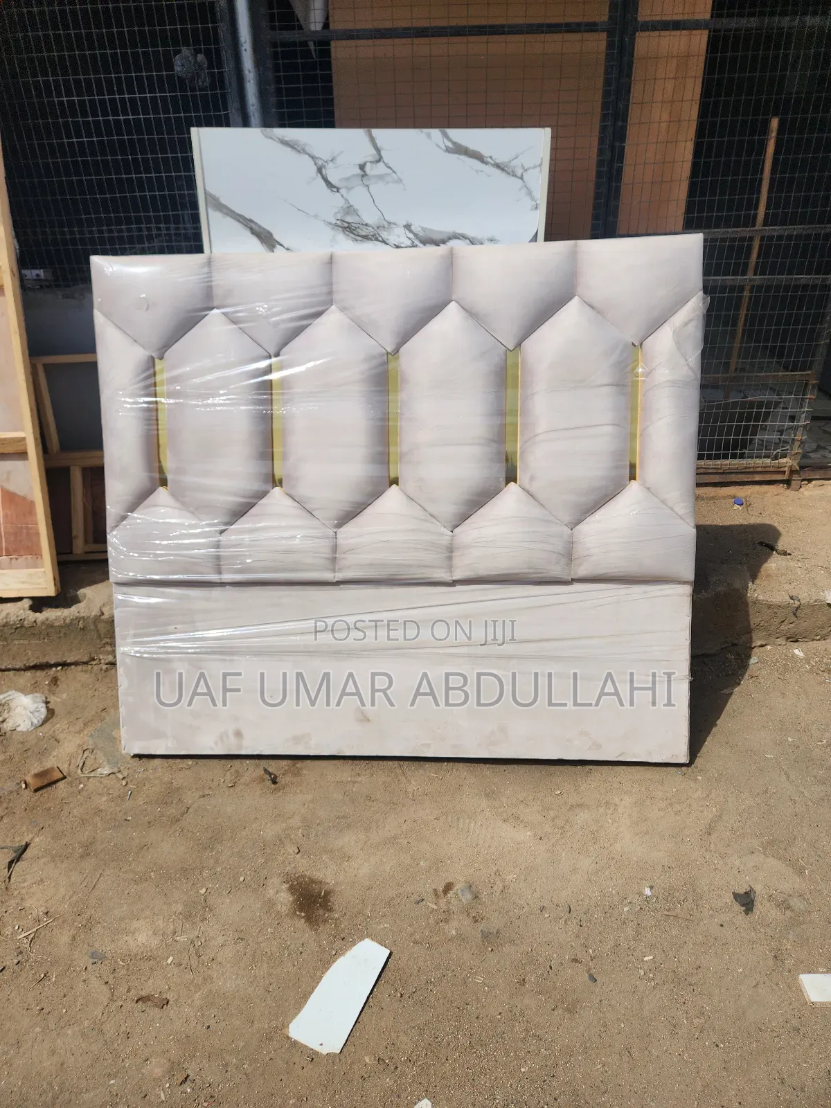 4.5/6 Parded Bedframe