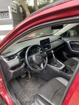 Toyota RAV4 2019 Red