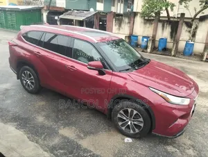 Toyota Highlander 2021 Red