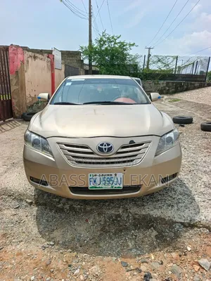 Toyota Camry LE 4dr Sedan (2.4L 4cyl 5A) 2008 Gold