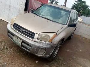 Toyota RAV4 2026 Gold