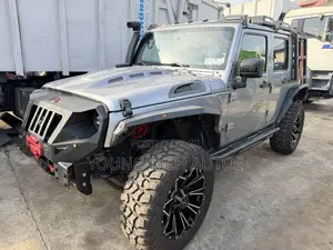 Jeep Wrangler Sahara 2dr SUV 4WD (3.6L 6cyl 6M) 2015 Gray
