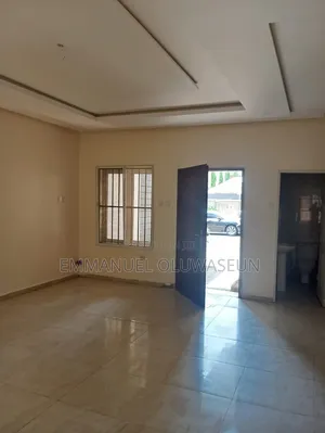 5bdrm Townhouse / Terrace in Guzape District for rent