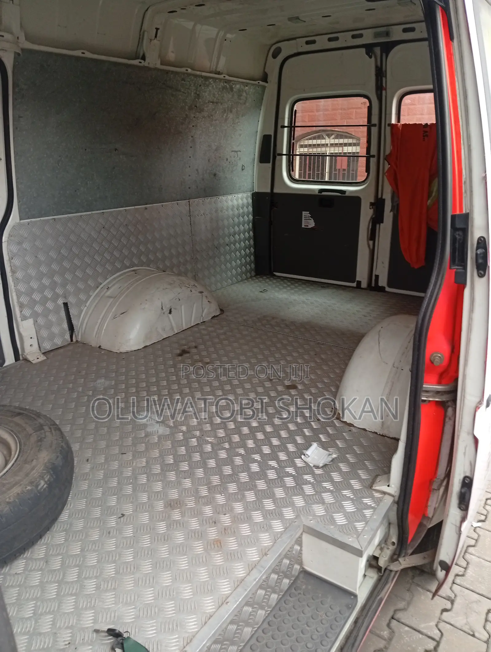 Ford Transit 2000 Pink